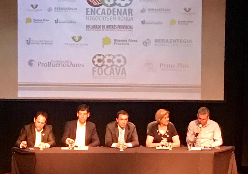 Encadenar, negocios en ronda