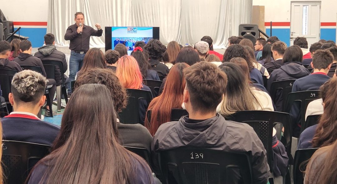 Disertación sobre la región productiva en el Instituto Privado Doctor Sallares