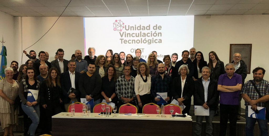 Presentación de UVT Universidad Provincial de Ezeiza (UPE)
