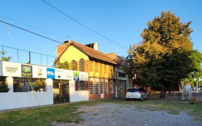 Cartelería en el frente de FOCAVA, Berazategui