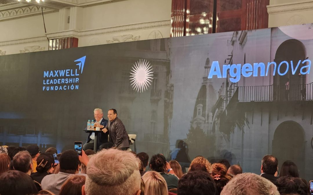 Participamos de la conferencia de John Maxwell, referente mundial en liderazgo